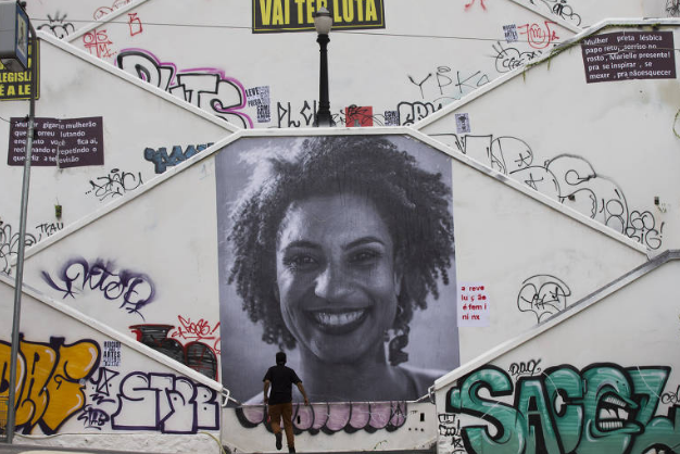 Escolha de José Padilha para dirigir série sobre Marielle na Globo gera polêmica
