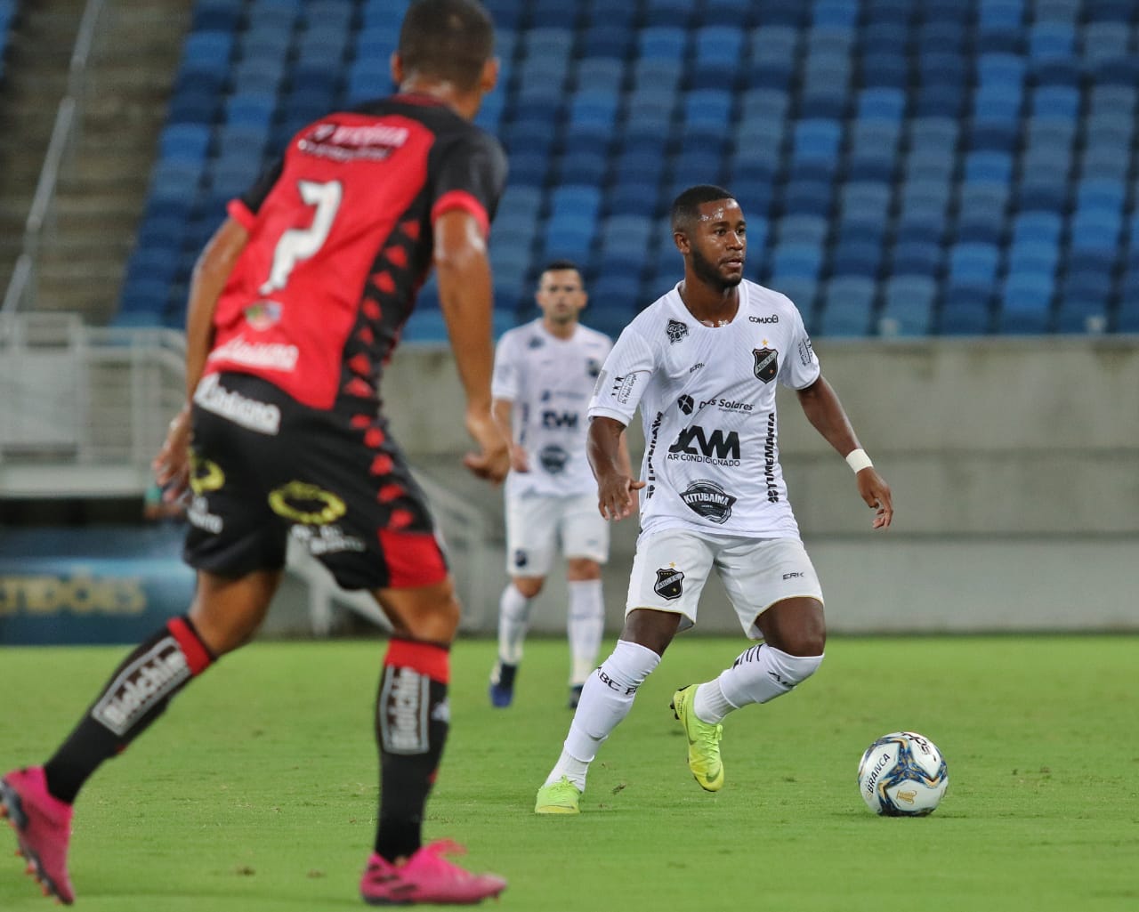 Destaque do ABC tem lesão confirmada e desfalcará time por cerca de 30 dias