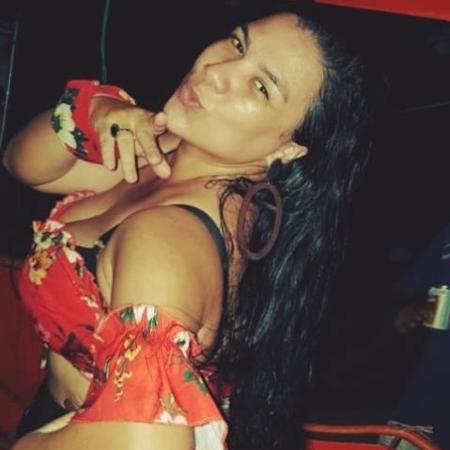 Cantora morre ao ser atingida por bala perdida durante show em bar