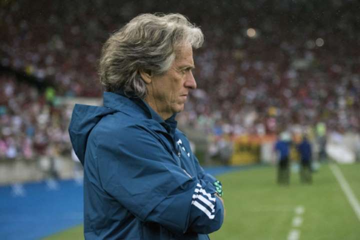 Contraprova de Jorge Jesus dá resultado inconclusivo para coronavírus