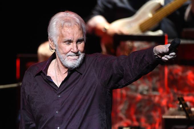 Lenda da música country americana morre aos 81 anos