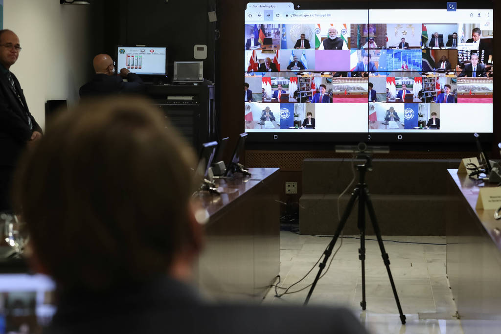 Em reunião do G20, Bolsonaro fala em proteção de empregos e defende cloroquina