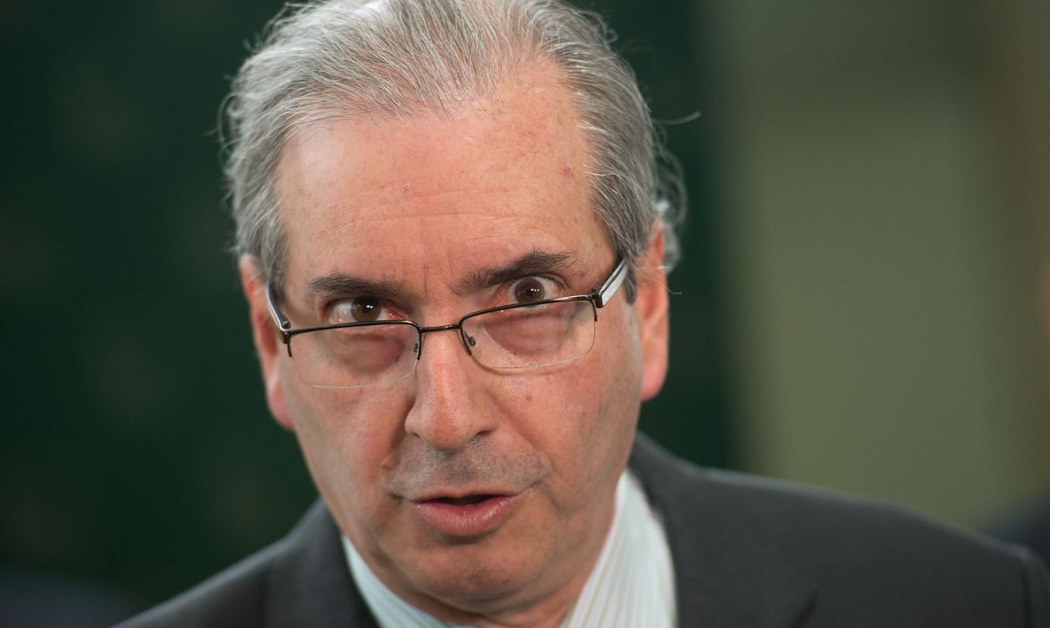 Justiça autoriza prisão domiciliar para Eduardo Cunha