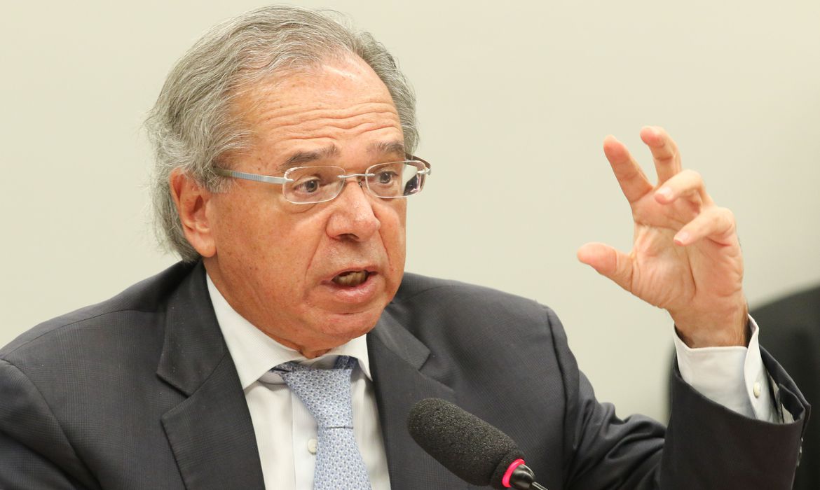 Como cidadão, Paulo Guedes diz preferir isolamento: ‘Quero ficar em casa’