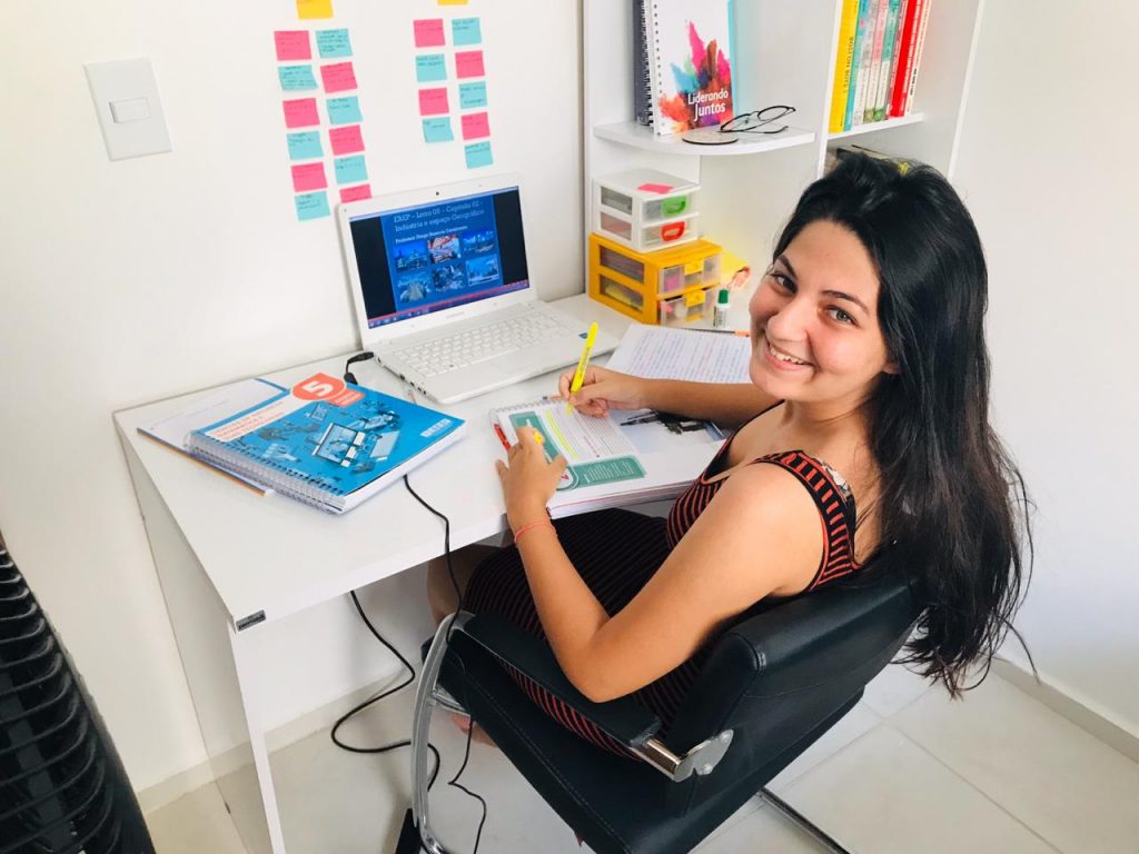 Alunos do SESI-RN mantêm estudos a distância por meio de plataformas online