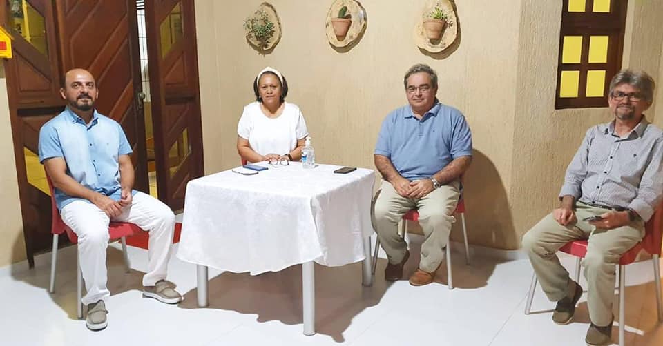 Advogada posta montagem e diz que Fátima faz "macumba" contra Bolsonaro; veja