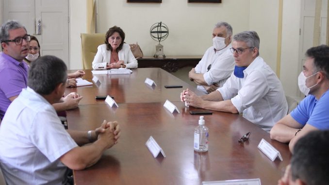 Covid-19: Mossoró prorroga fechamento do comércio e antecipa férias escolares