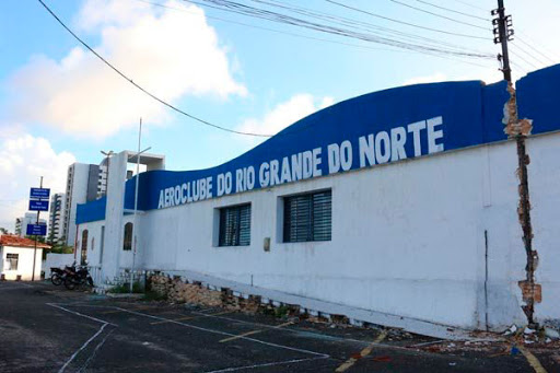 Covid-19: Deputado pede que Governo abrigue pessoas de rua na sede do Aeroclube