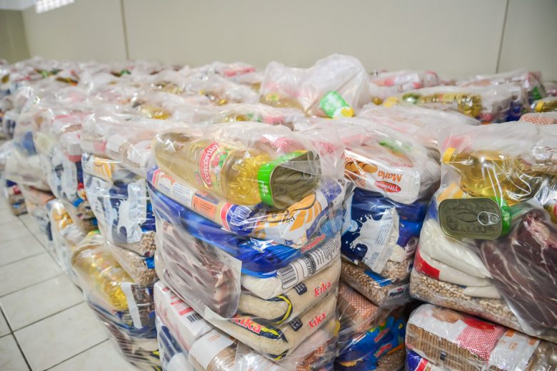 Redes de supermercados "de bairro" doarão cestas para ajudar autônomos