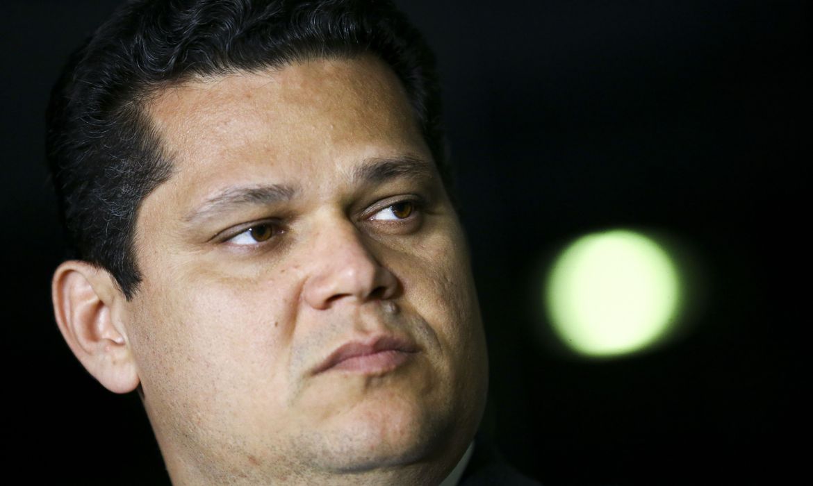 Presidente do Senado está curado da covid-19 e volta às atividades