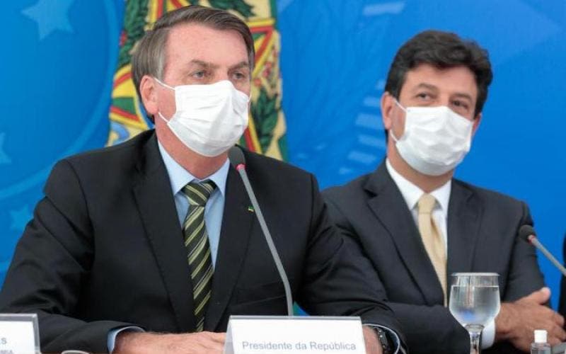 Bolsonaro: ‘Médico não troca de paciente, mas paciente pode trocar de médico’