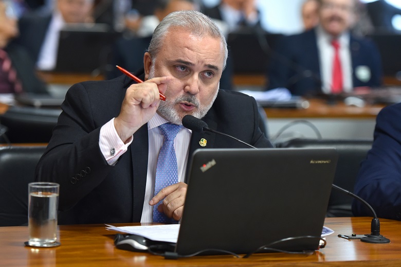 Bomba fiscal: Jean pede aprovação de PL que compensa perdas de ICMS e ISS