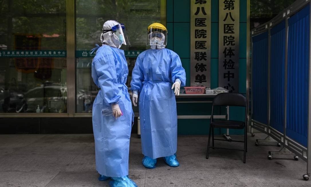China revisa e aumenta em 50% número de mortos em Wuhan, berço da pandemia