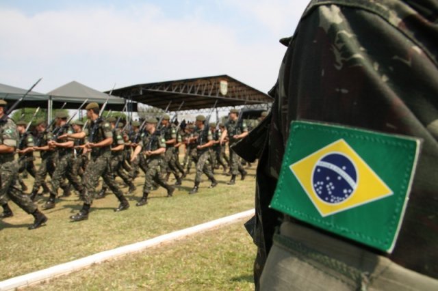 Forças Armadas atuam para manter a paz e a estabilidade, diz Defesa