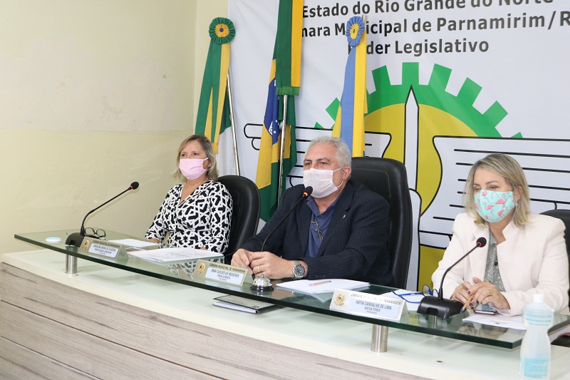 Aprovação do “Mais Médicos” é destaque em sessão na Câmara de Parnamirim