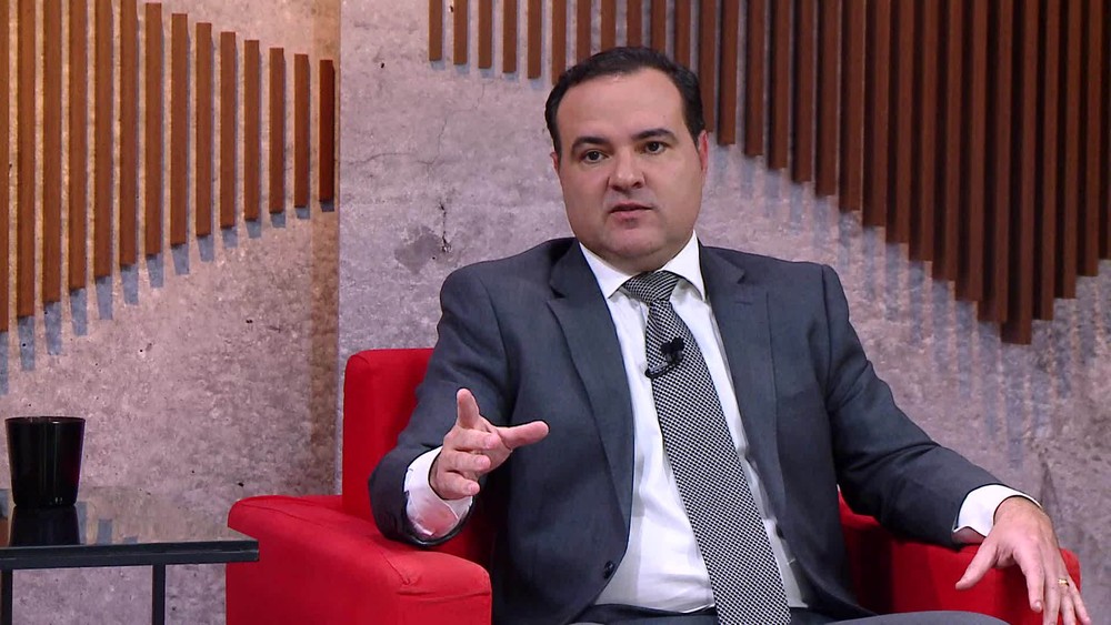 Bolsonaro decide sobre novo ministro da Justiça e chefe da PF; confira os nomes