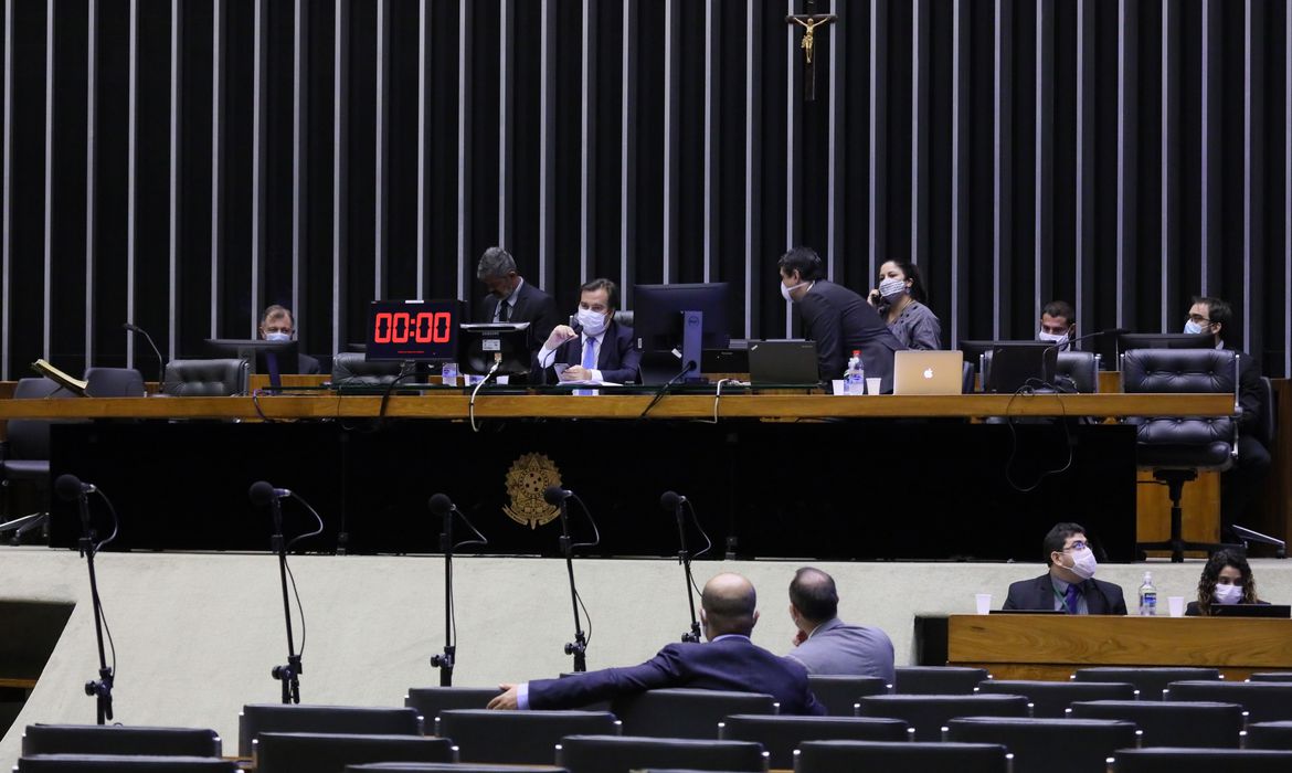 Câmara volta a apreciar auxílio emergencial para estados e municípios