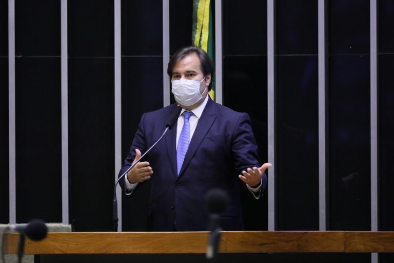 Plenário aprova texto-base da ajuda a estados e municípios durante pandemia