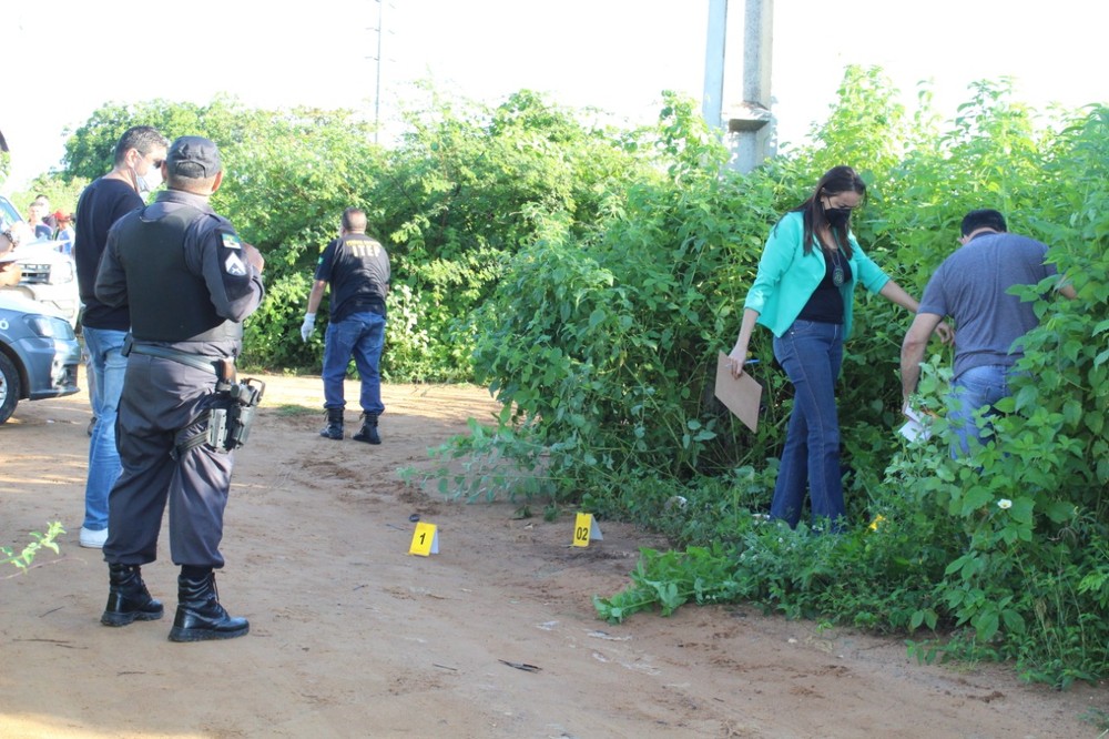 Homem é encontrado morto com várias marcas de tiros em matagal no RN