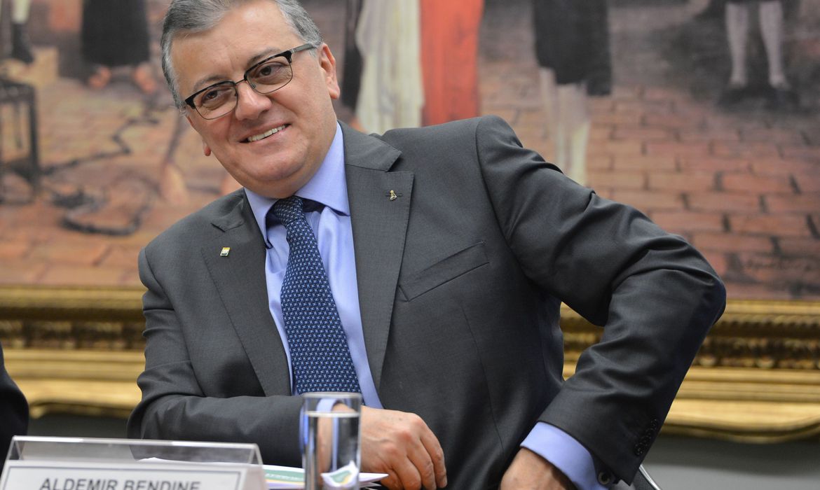 Novo julgamento: ex-presidente da Petrobras na era PT é condenado por corrupção