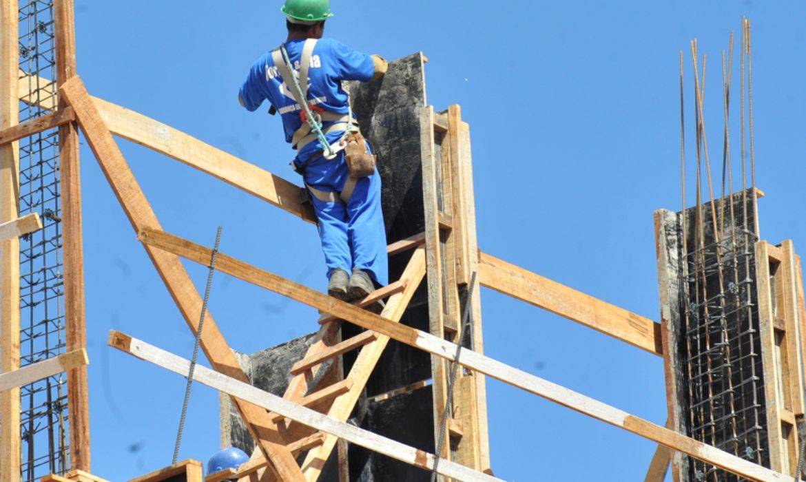 Sindicato cria protocolo para construção civil não interromper obras no RN