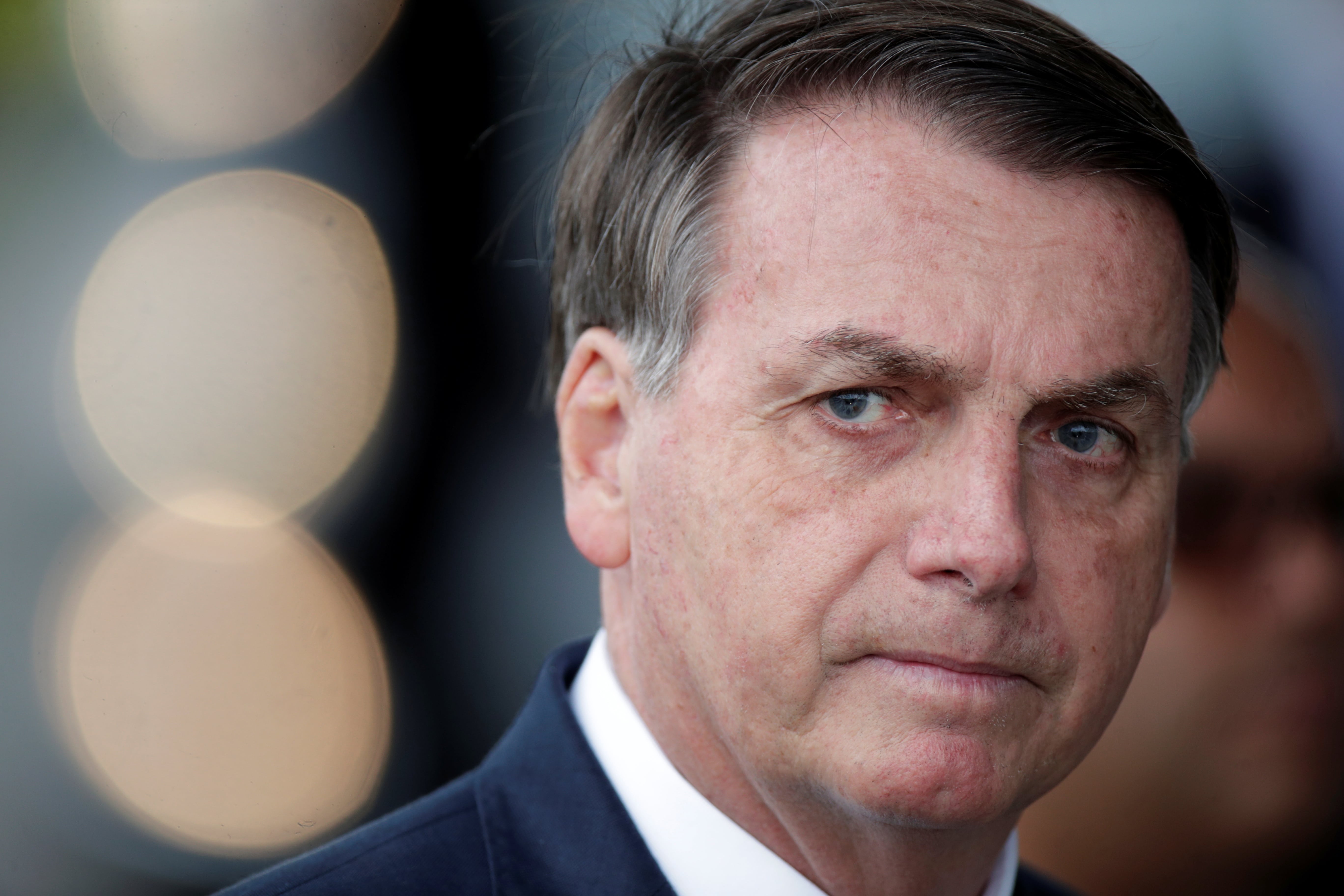 Bolsonaro extingue embaixadas criadas em governos do PT