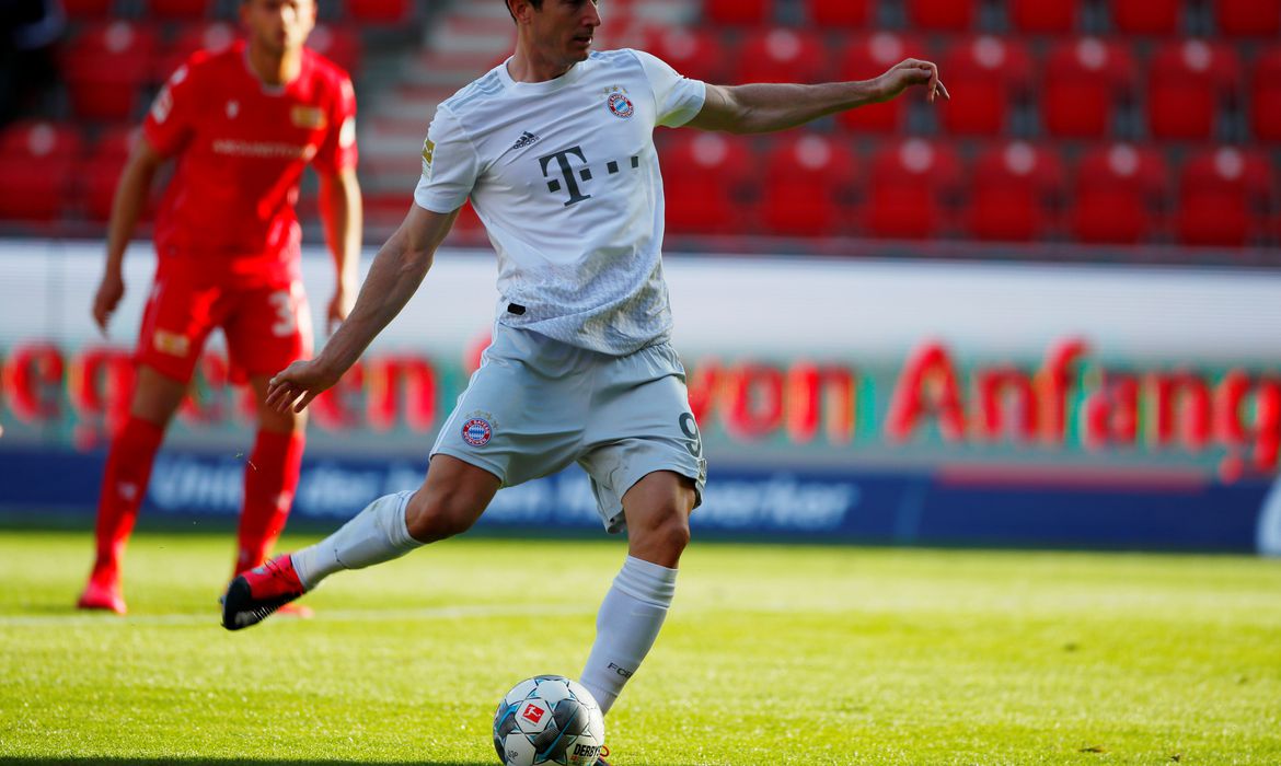 Campeonato Alemão tem vitória do líder Bayern