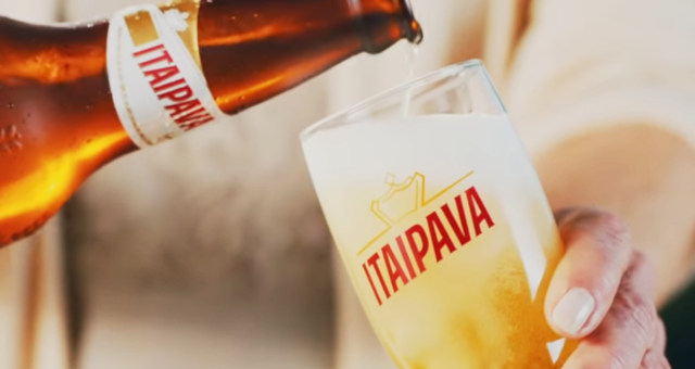 Justiça bloqueia R$ 396 milhões de grupo proprietário da Cerveja Itaipava
