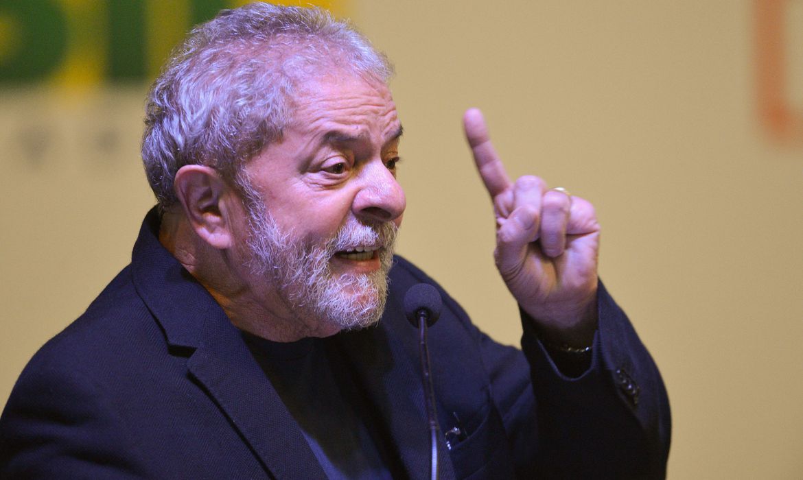 VÍDEO: 'Ainda bem que natureza criou o monstro coronavírus', diz Lula; assista