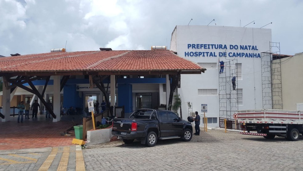 Álvaro Dias envia projeto à Câmara para gratificar profissionais da saúde