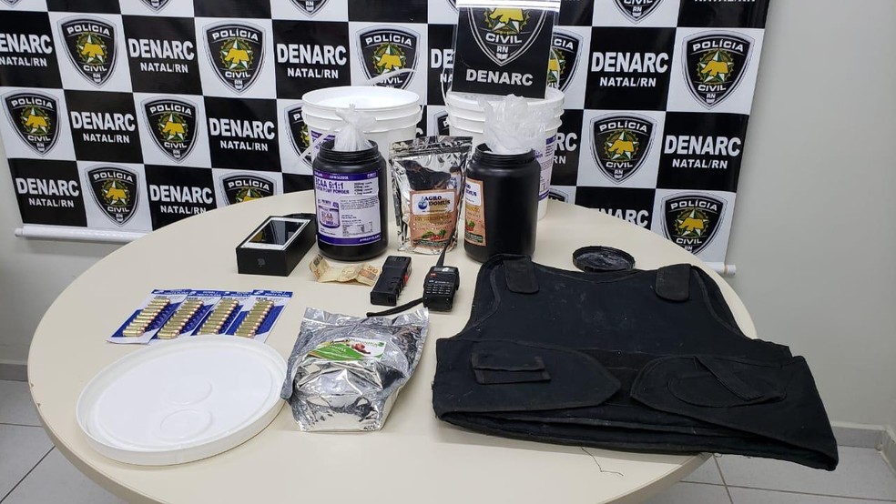 Idosa e homem são presos com 20 quilos de cocaína em Natal