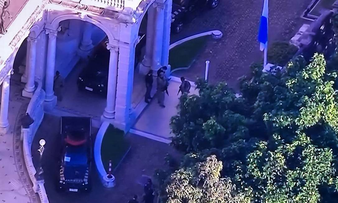 PF faz operação na residência do governador do RJ