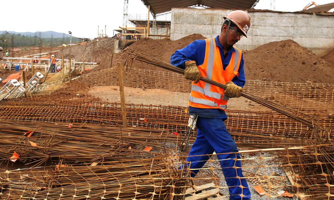 Inflação da construção civil sobe para 0,21% em maio