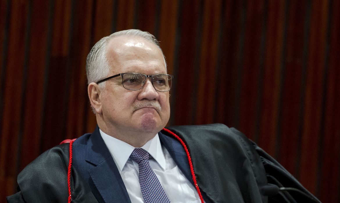 Fachin pede que STF julgue com urgência inquérito das fake news