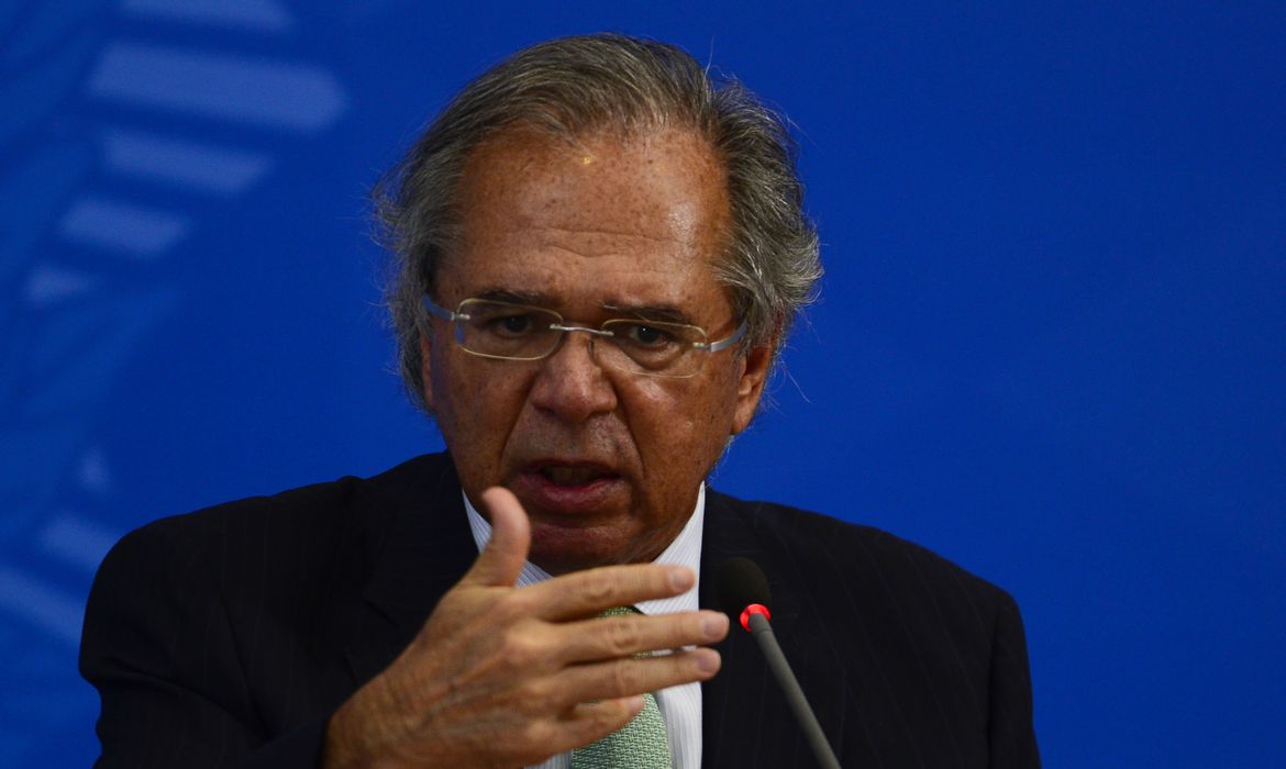 Guedes defende saída da “letargia econômica” em dois estágios