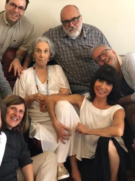 Atriz com mais de 50 anos de carreira no teatro e novelas morre aos 85 anos