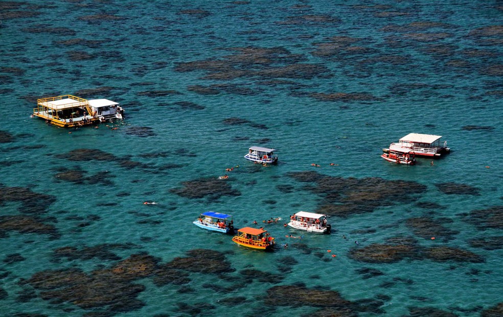 Covid: Cidade do RN fecha praias e proíbe visitantes aos fins de semana