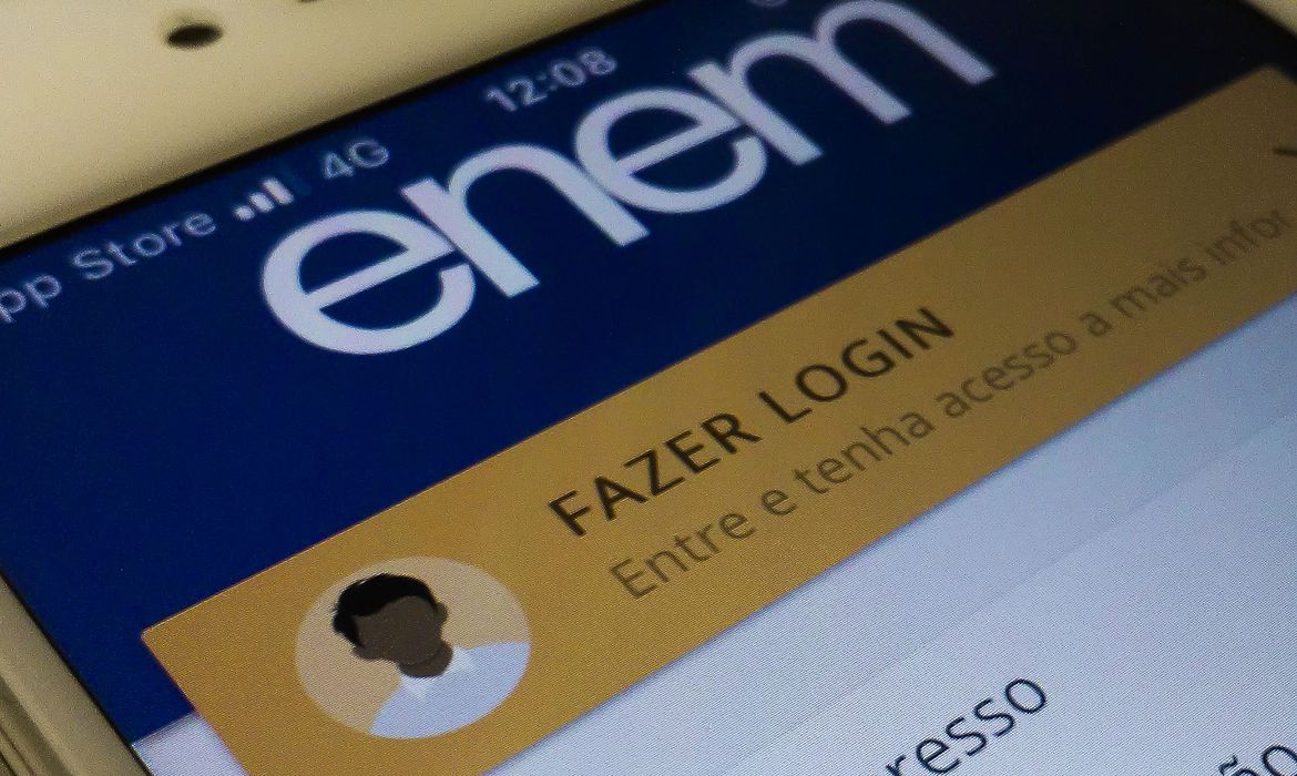 MEC propõe 3 novas datas para o Enem; a mais distante é maio de 2021