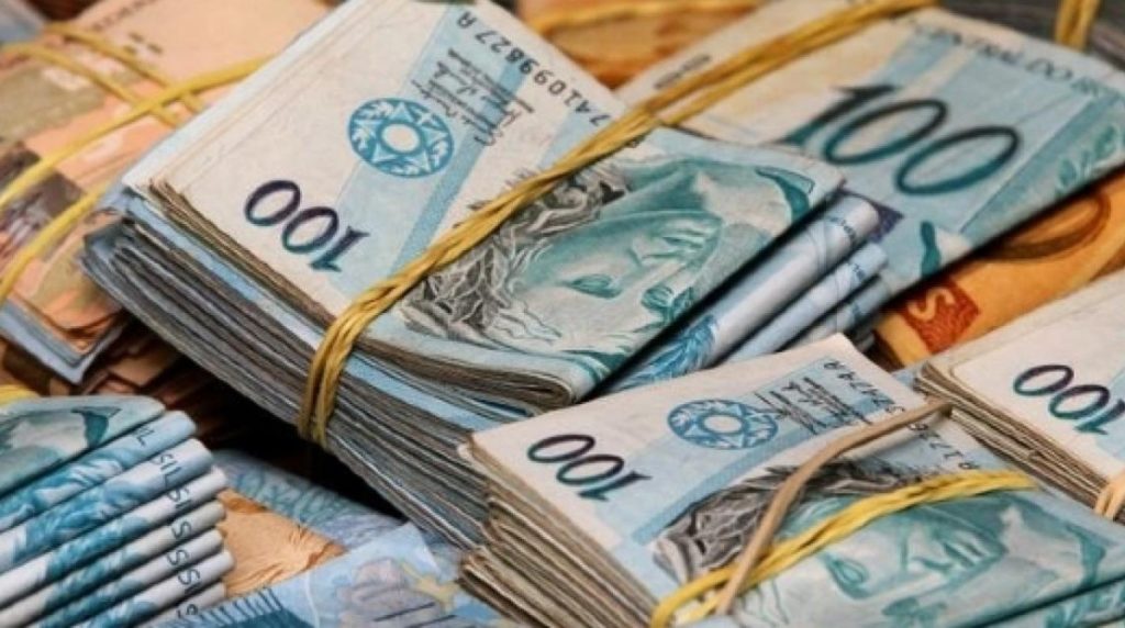 Intermediários ficaram com R$ 12 milhões da compra de respiradores no Nordeste