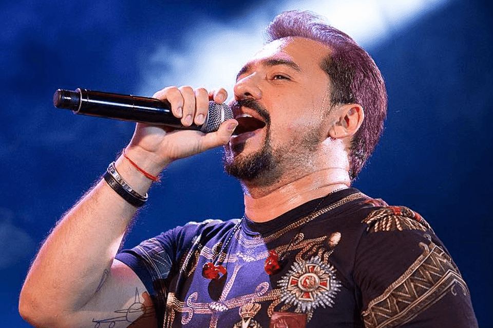 VÍDEO: Assista agora à live "Festa Junina" com Xand Avião