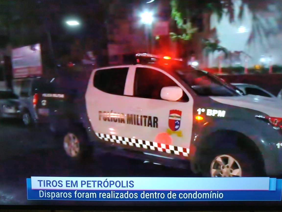 Médico atira contra morador em condomínio de Natal; PM cerca o prédio