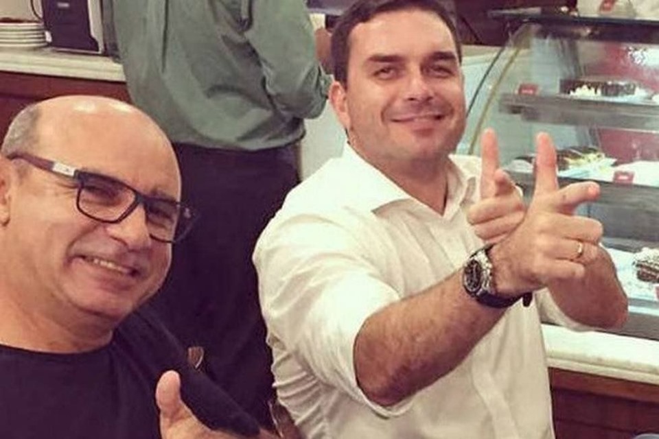 Justiça nega pedido de prisão domiciliar para Queiroz