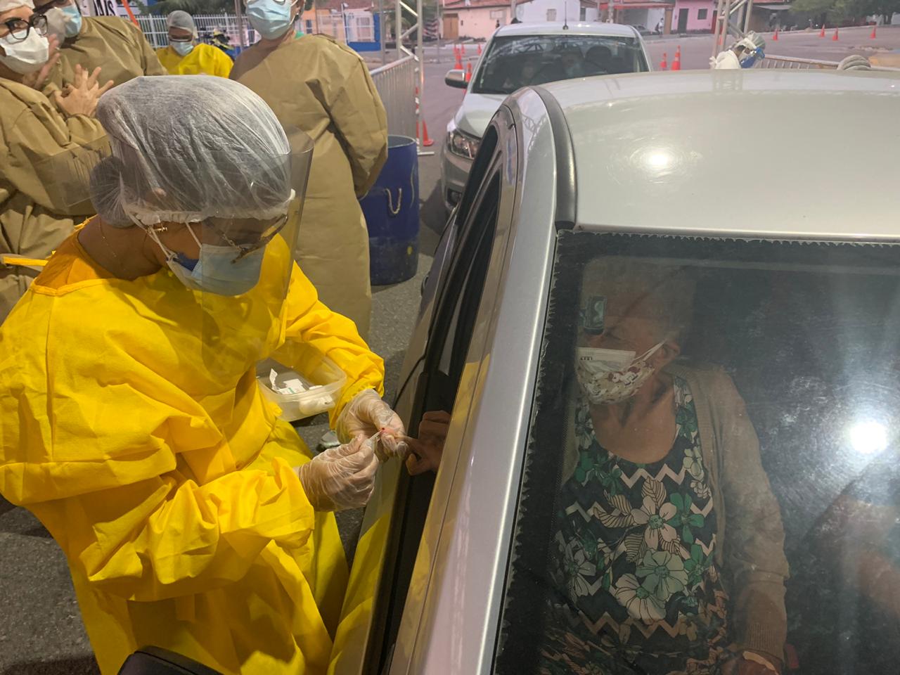 Mais 329 testes positivos para Covid-19 em 2º dia de 'drive thru' na ZN de Natal