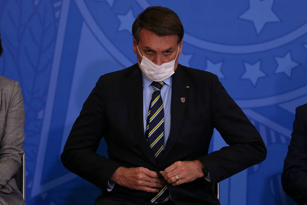 Aprovação de Bolsonaro segue estável após prisão de Queiroz, aponta Datafolha