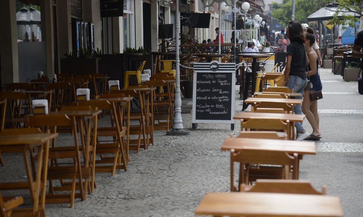 35% dos bares e restaurantes do país já fecharam unidades definitivamente
