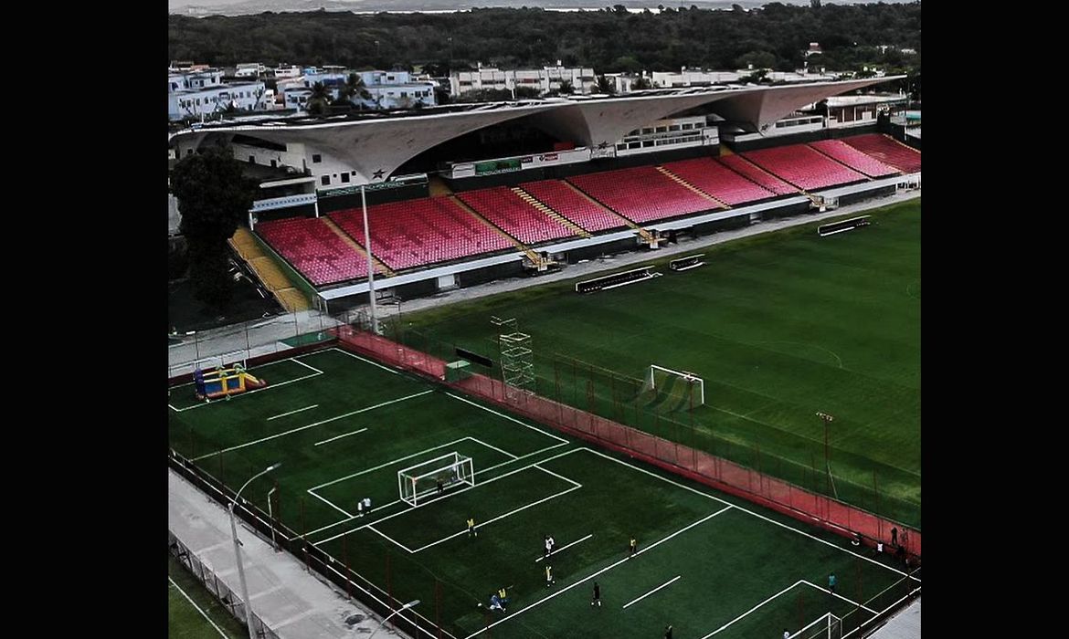 Botafogo e Portuguesa fazem duelo quente dentro e fora de campo