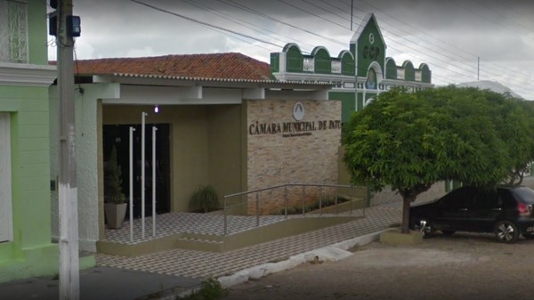 Vereadores aprovam aumento salarial de 100% para prefeito e vice em cidade do RN