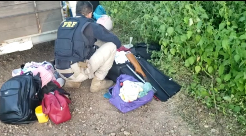 Mulher de 19 anos é presa no RN com armas longas e diversas munições