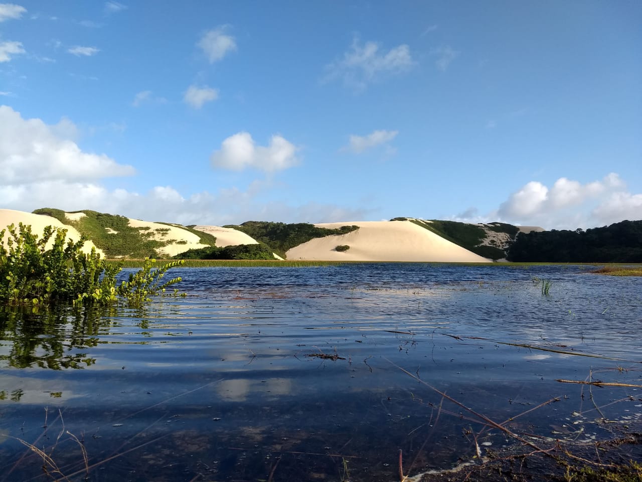 Após 11 anos, lagoas de Genipabu voltam a encher