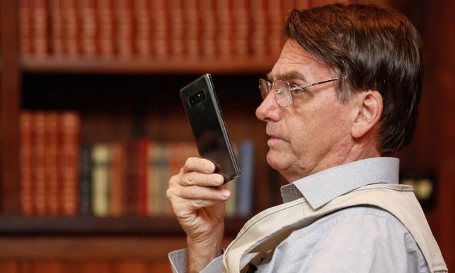 Facebook: Perfis bloqueados atacavam adversários de Bolsonaro nas eleições